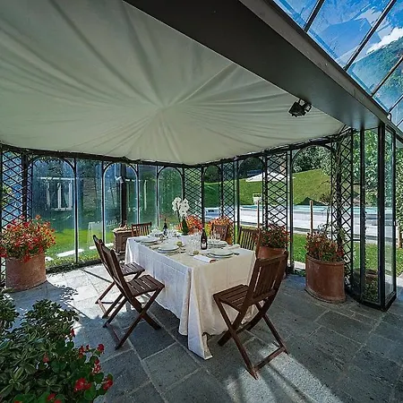 San Siro Sleeps 8 Pool Air Con Wifi *