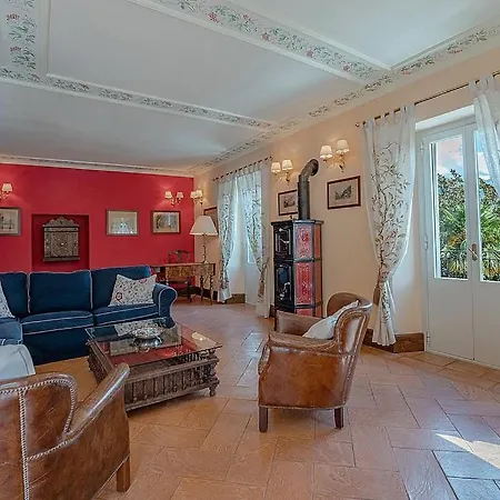 San Siro Sleeps 8 Pool Air Con Wifi